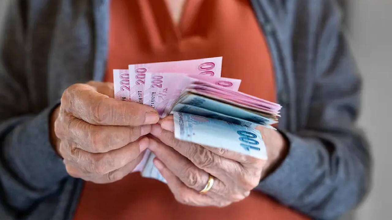 SGK Uzmanı Özgür Erdursun 'Kesin' diyerek tarih verdi: Emekli maaşına ek zam geliyor! 2